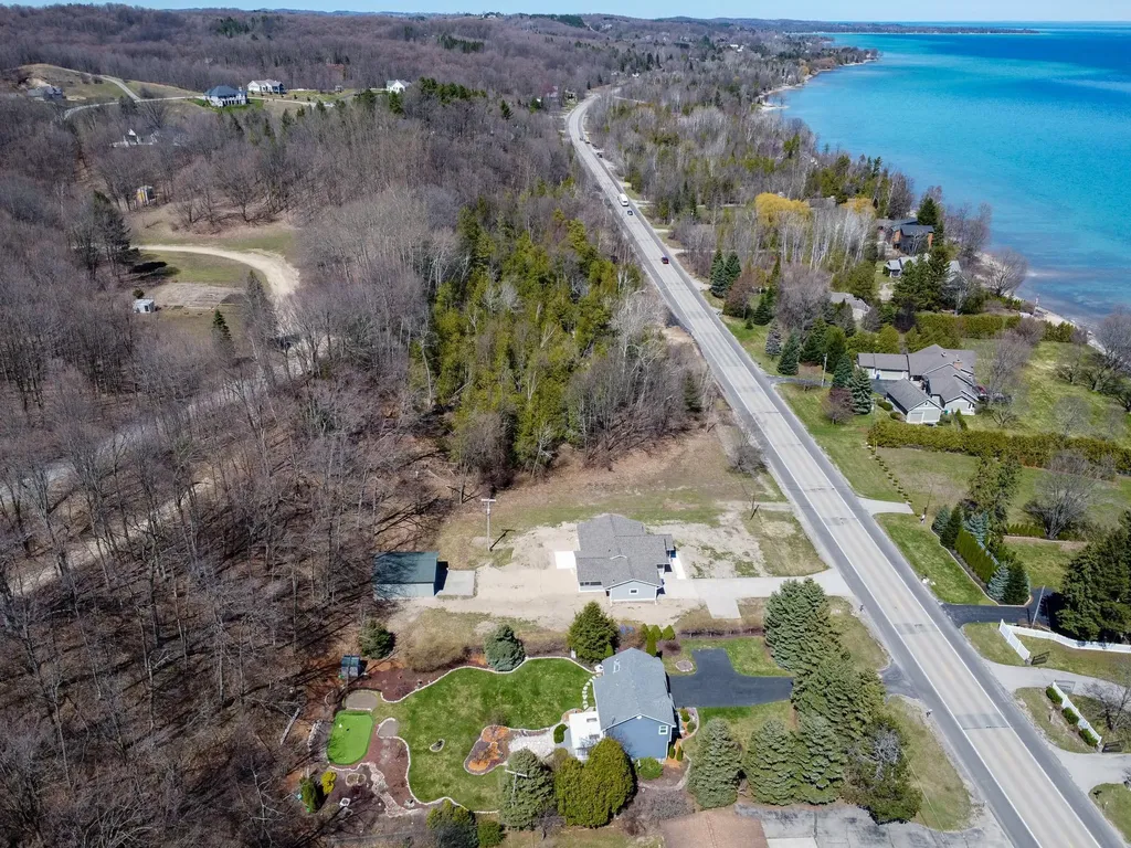 7196 S West Bay Shore Drive Bingham Township MI 49684