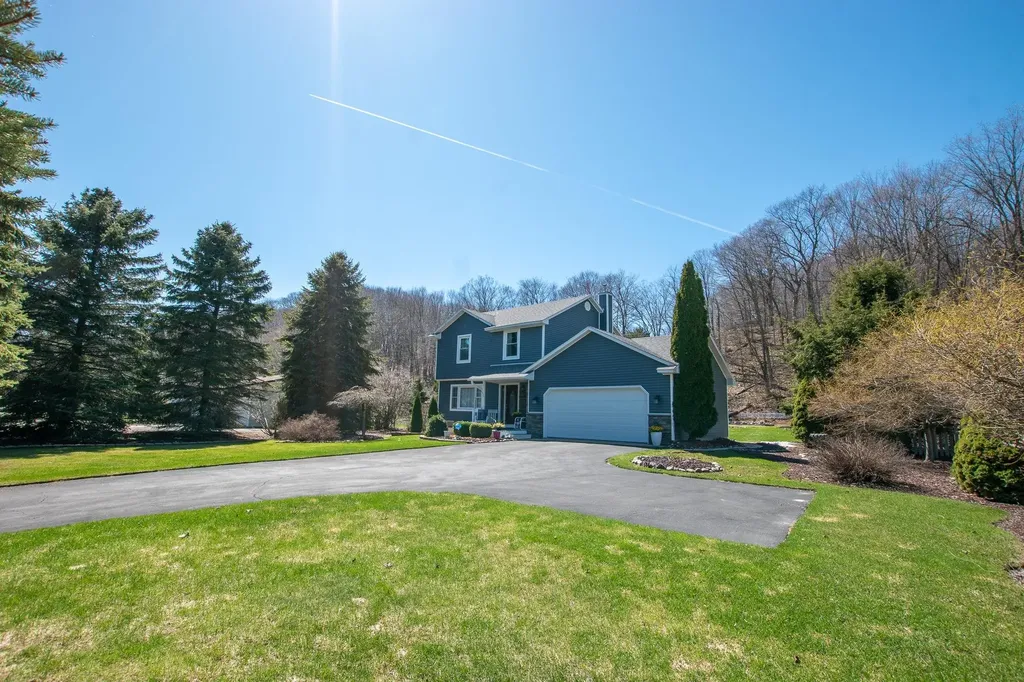 7196 S West Bay Shore Drive Bingham Township MI 49684