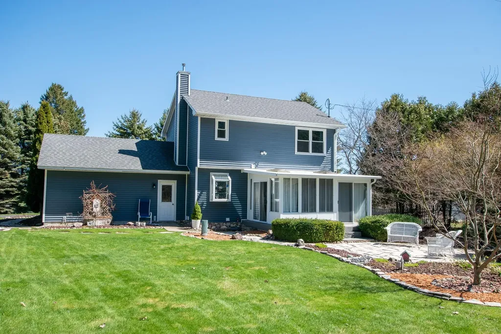 7196 S West Bay Shore Drive Bingham Township MI 49684