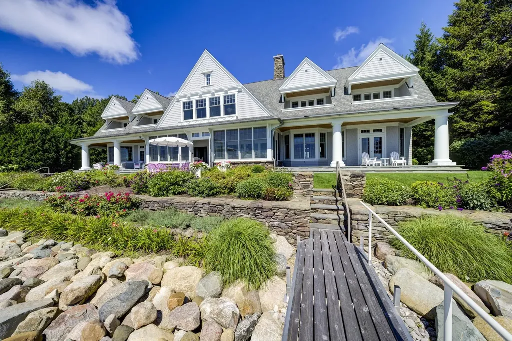 12935 N Northport Point Road Leelanau Township MI 49670