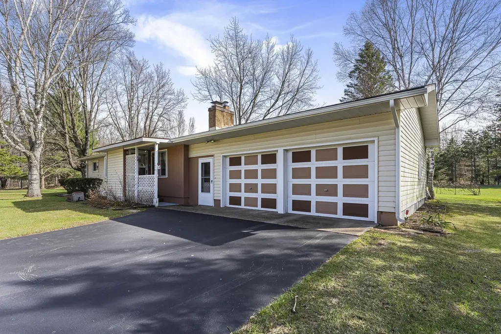 1970 E M-115 Selma Township MI 49601