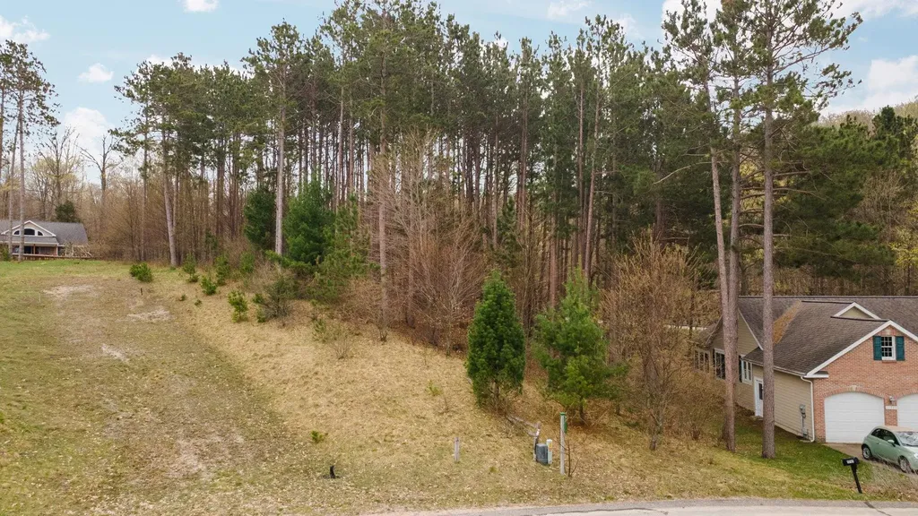 11789 S Roen Drive Leelanau Township MI 49630