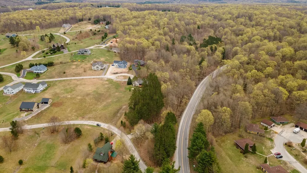 11789 S Roen Drive Leelanau Township MI 49630