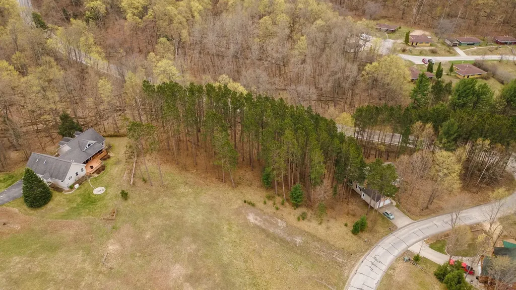 11789 S Roen Drive Leelanau Township MI 49630
