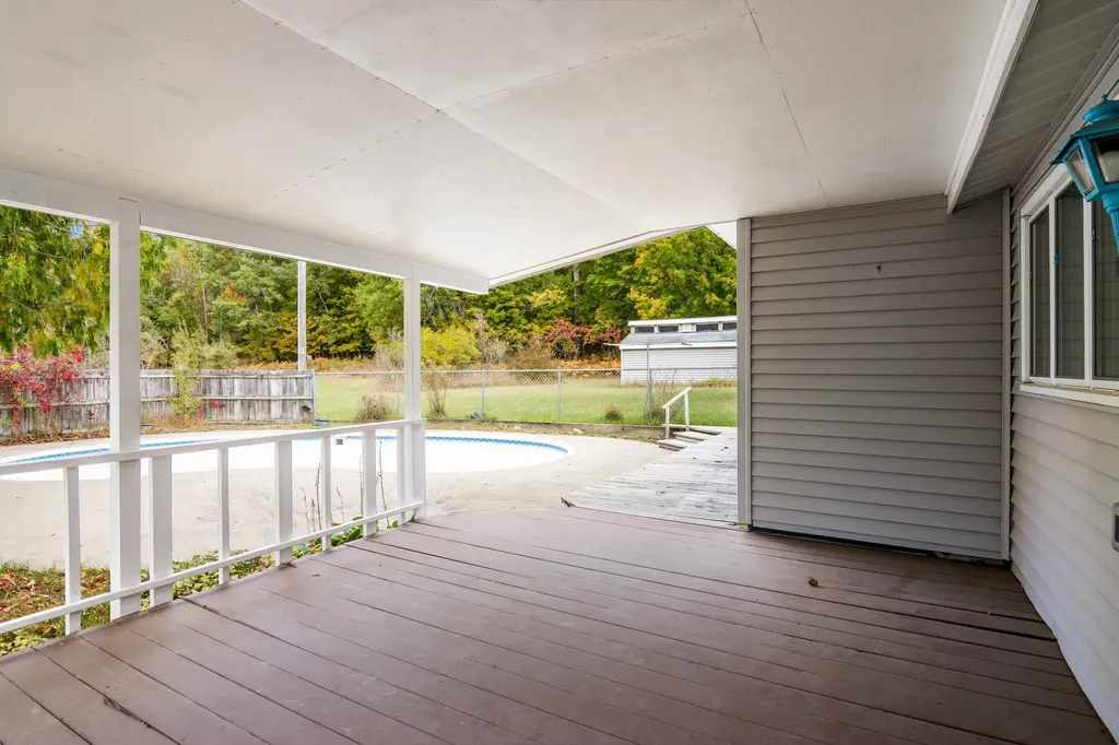 2262 W River Road Blair Township MI 49696