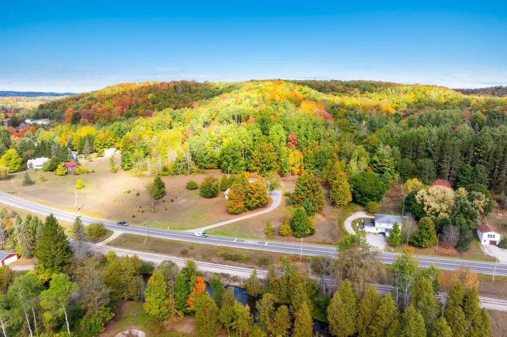 2262 W River Road Blair Township MI 49696
