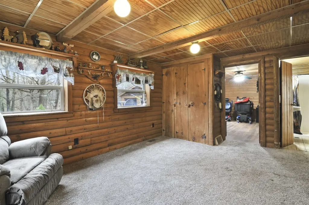 2561 E Johnson Road Norwich Township MI 49651