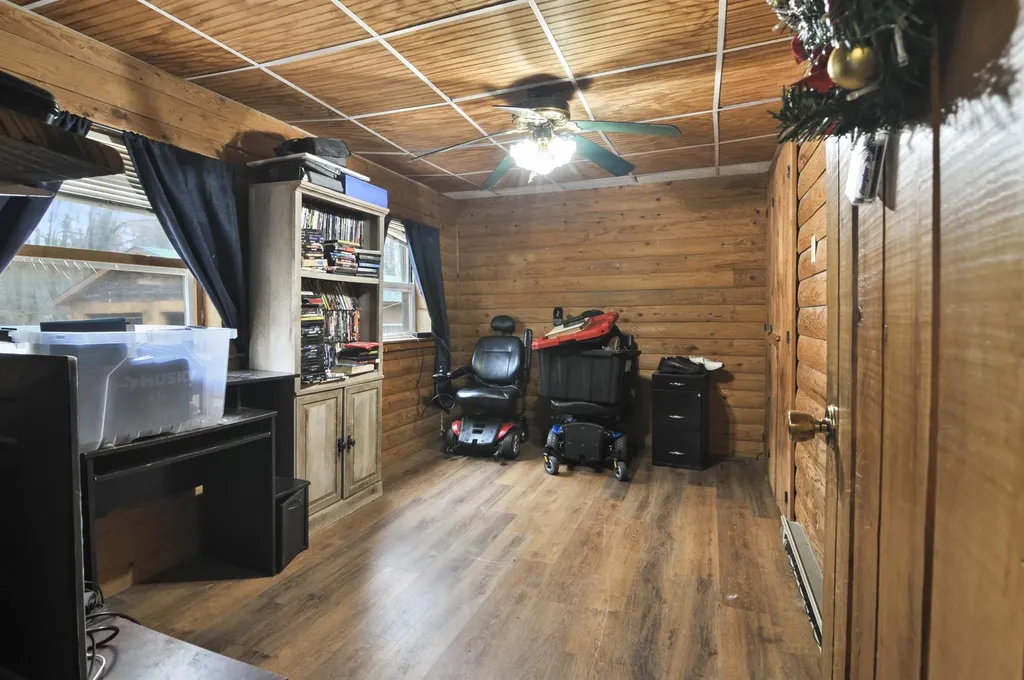 2561 E Johnson Road Norwich Township MI 49651