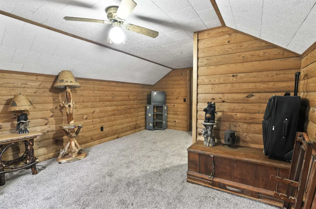 2561 E Johnson Road Norwich Township MI 49651