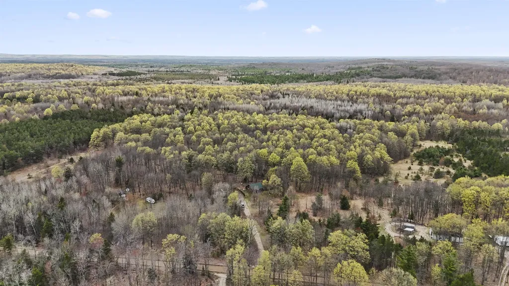 2561 E Johnson Road Norwich Township MI 49651