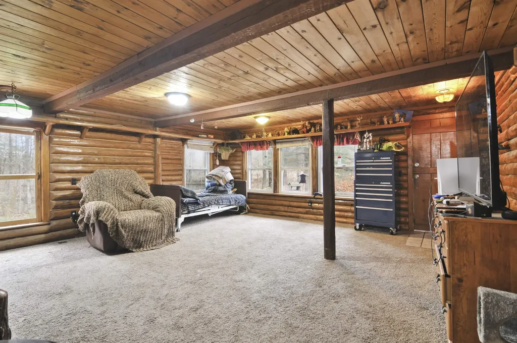 2561 E Johnson Road Norwich Township MI 49651