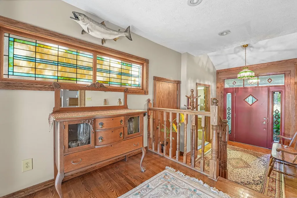 4923 Lakeview Drive Green Lake Township MI 49643