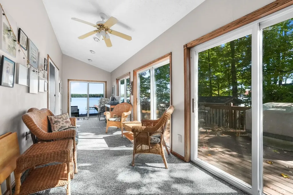 4923 Lakeview Drive Green Lake Township MI 49643