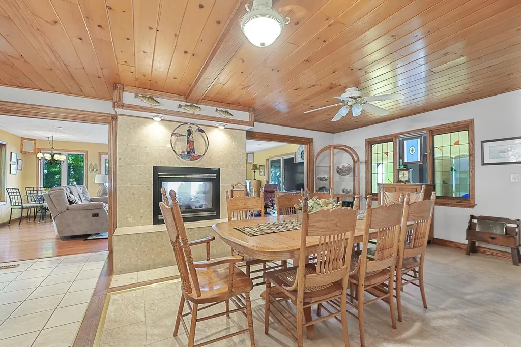 4923 Lakeview Drive Green Lake Township MI 49643