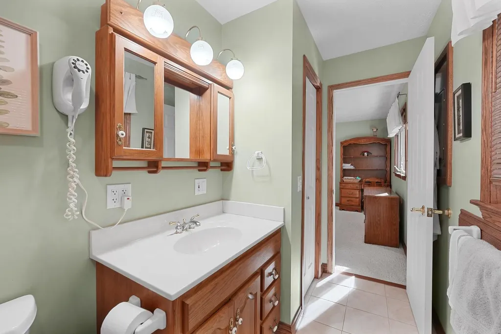4923 Lakeview Drive Green Lake Township MI 49643