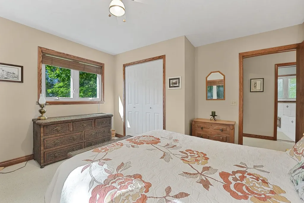 4923 Lakeview Drive Green Lake Township MI 49643