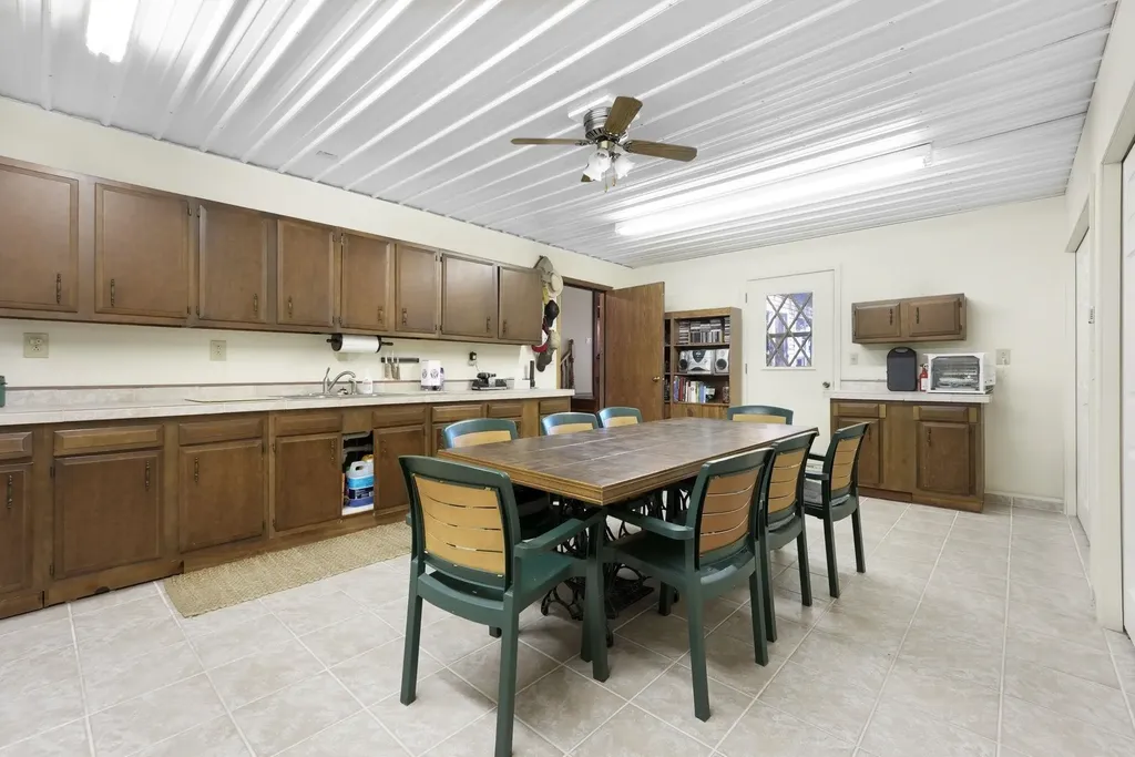 4923 Lakeview Drive Green Lake Township MI 49643