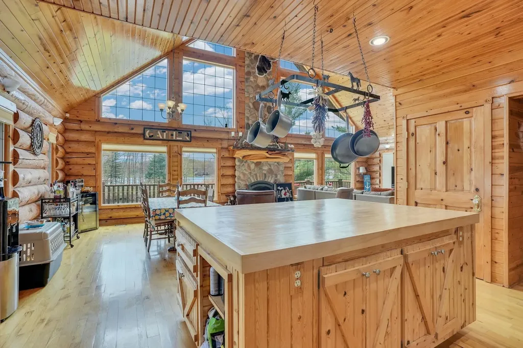 1085 Bundy Drive Broomfield Township MI 48893