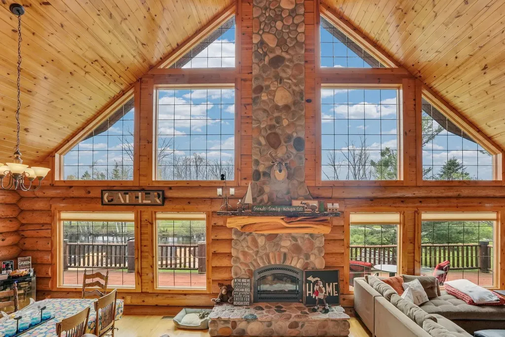 1085 Bundy Drive Broomfield Township MI 48893