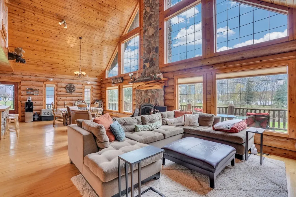 1085 Bundy Drive Broomfield Township MI 48893