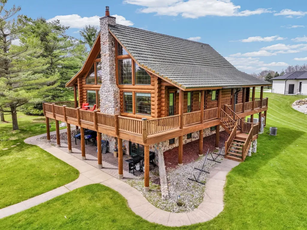 1085 Bundy Drive Broomfield Township MI 48893