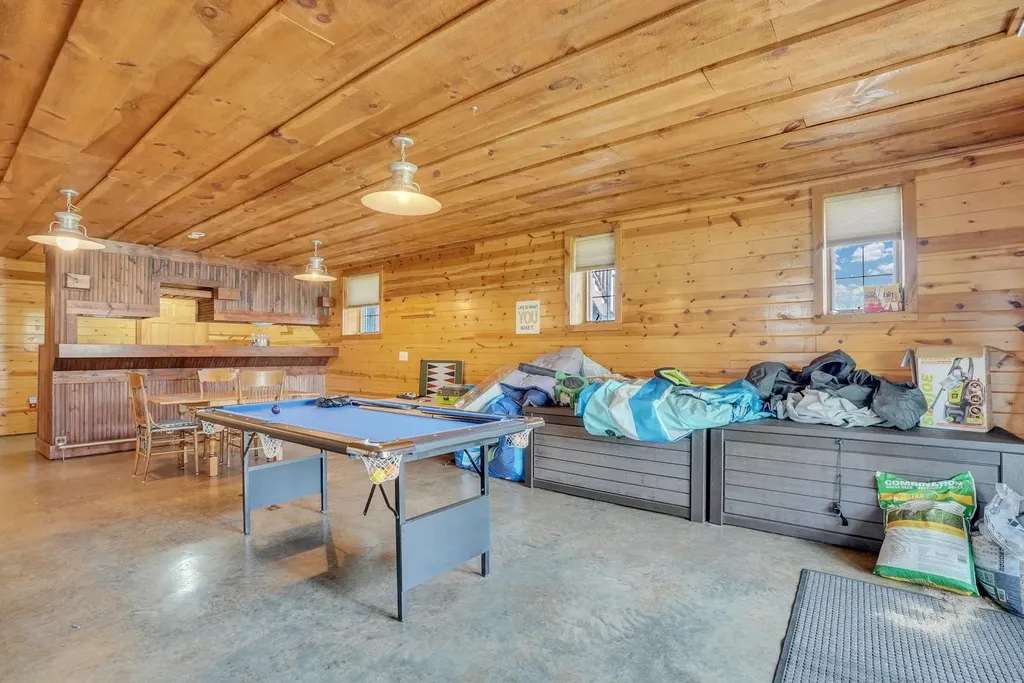 1085 Bundy Drive Broomfield Township MI 48893