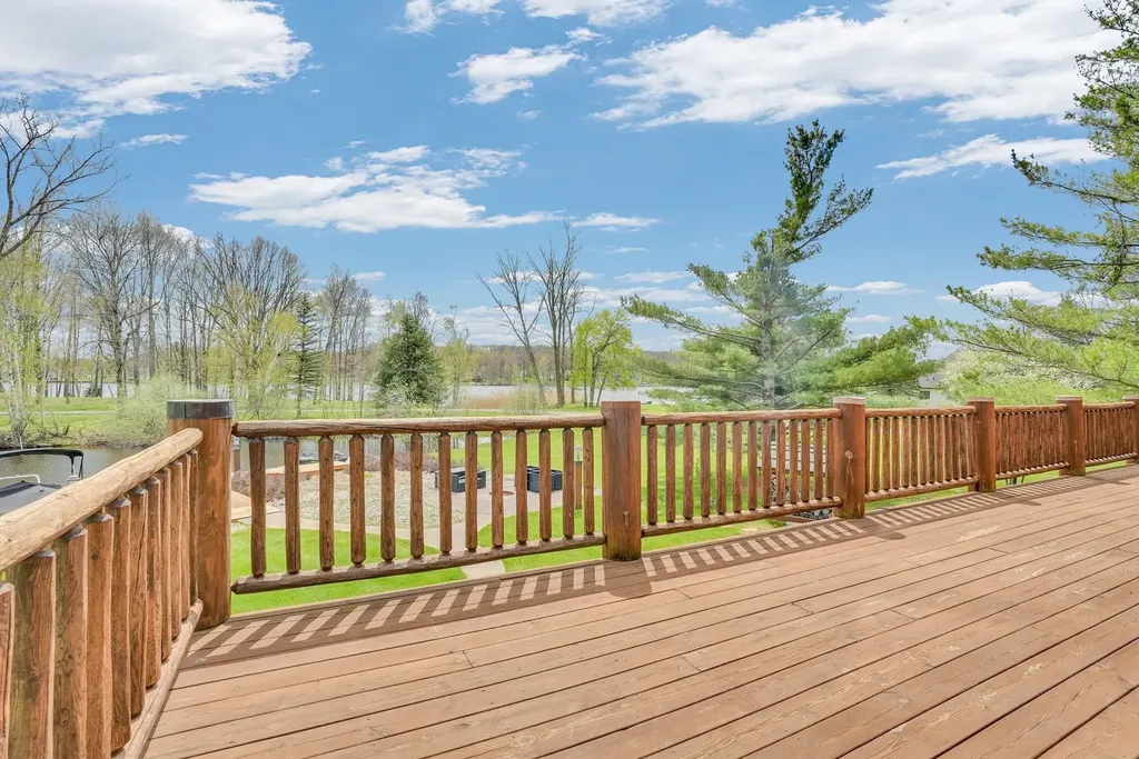 1085 Bundy Drive Broomfield Township MI 48893