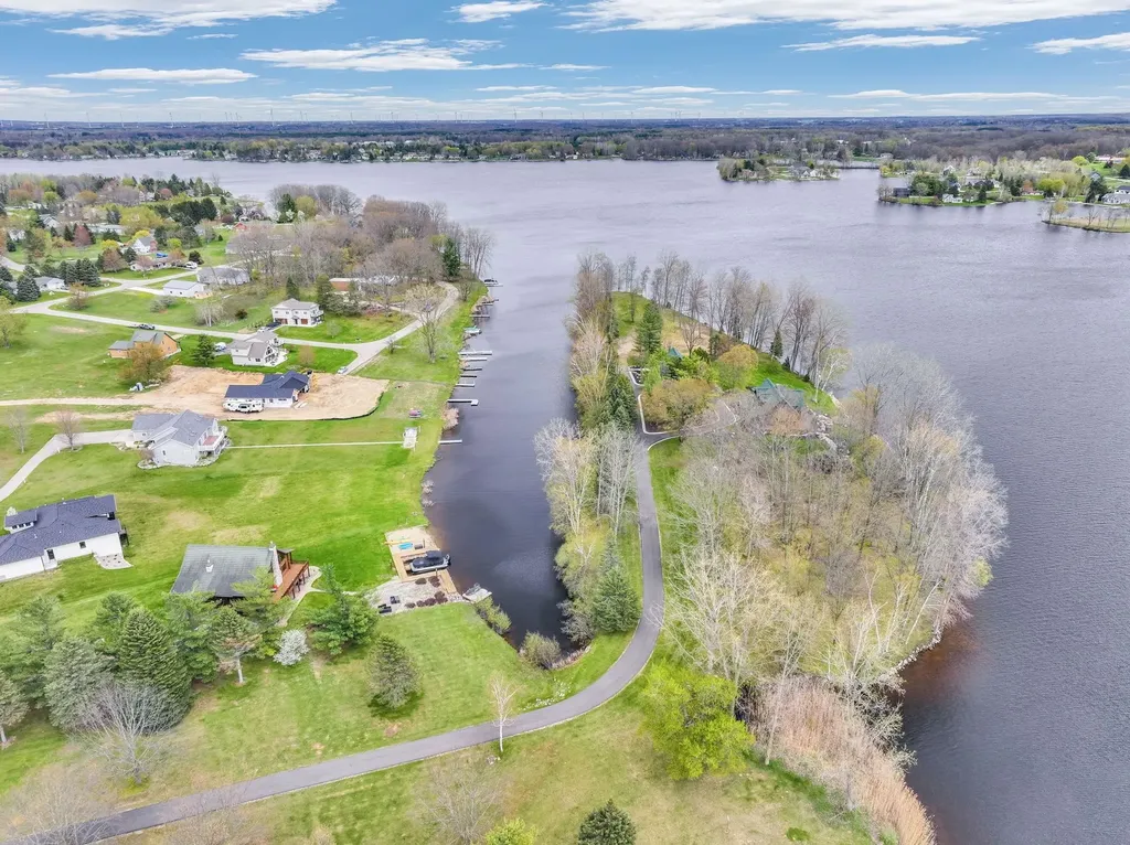 1085 Bundy Drive Broomfield Township MI 48893
