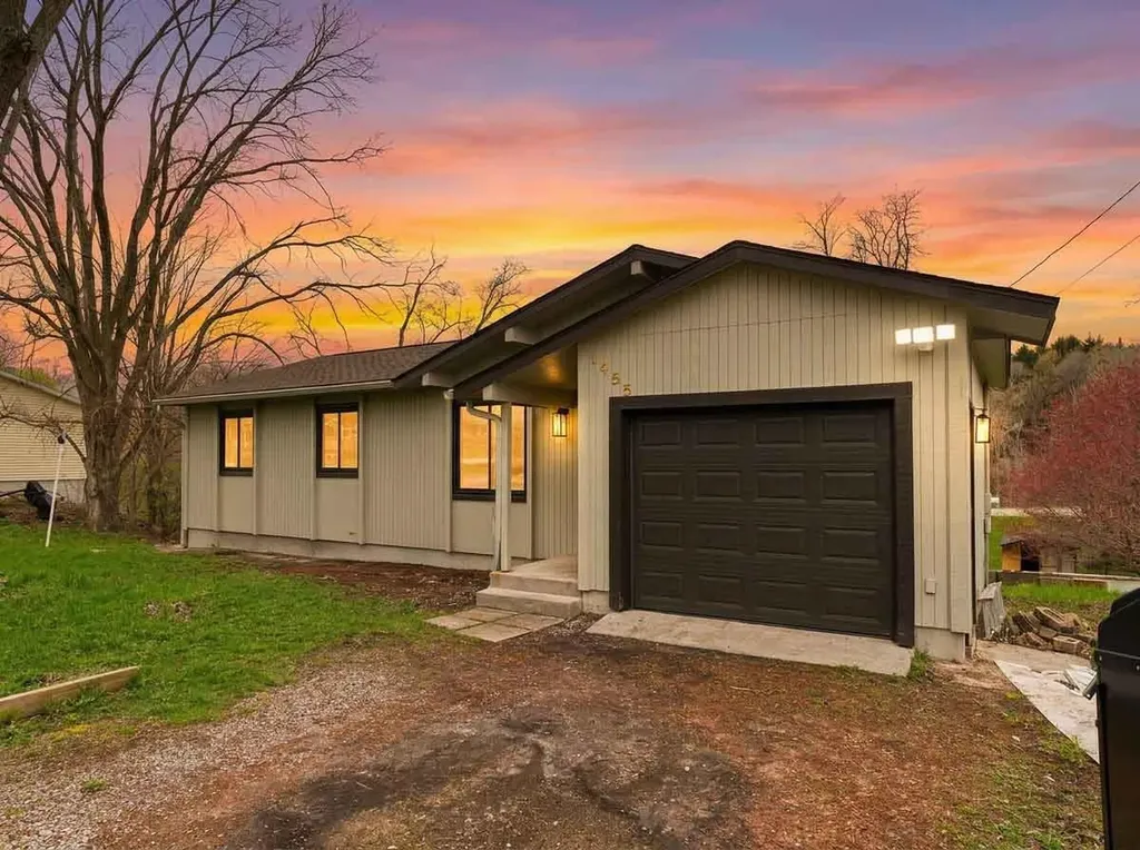 1455 Greenbrier Drive Garfield Charter Township MI 49685