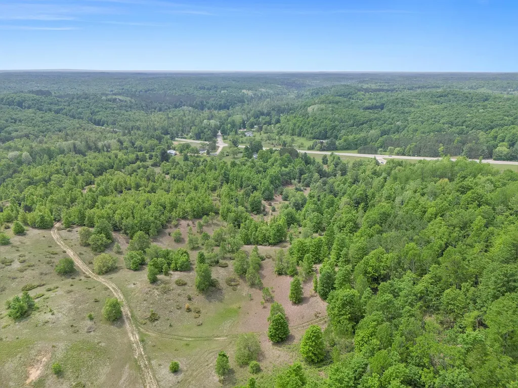 00 1a East Traverse Highway Solon Township MI 49684