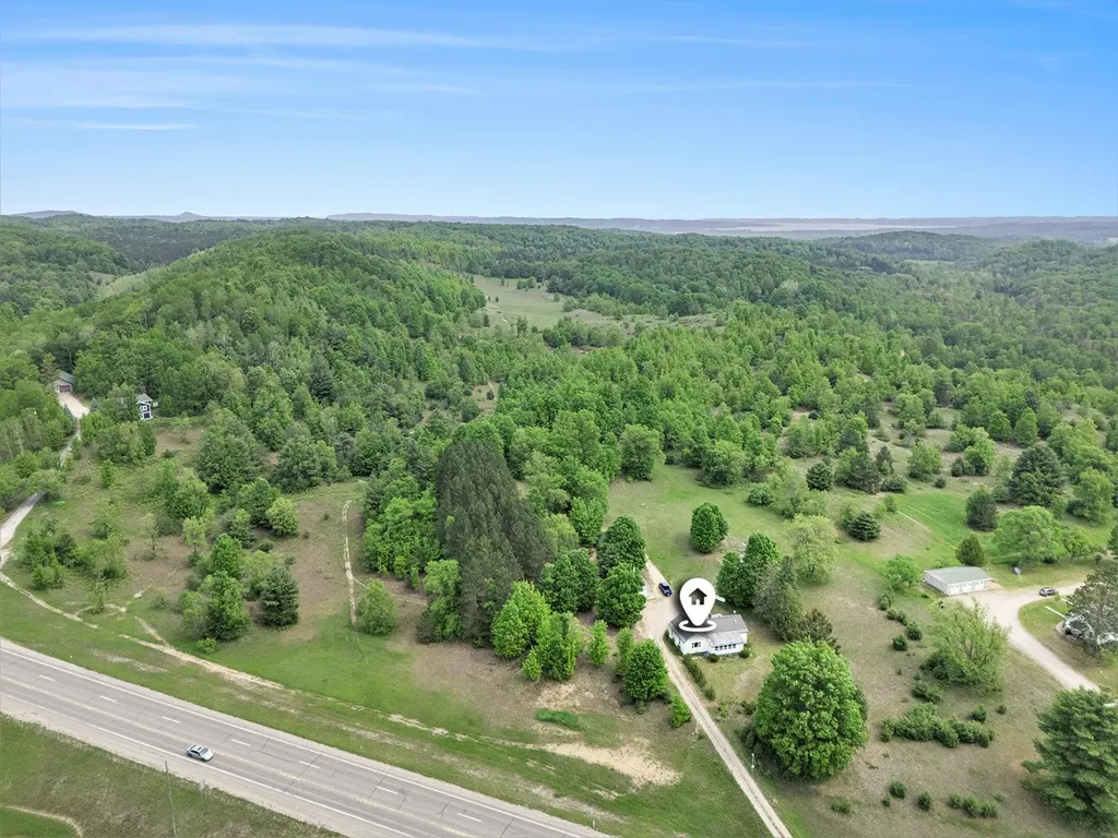 00 1a East Traverse Highway Solon Township MI 49684