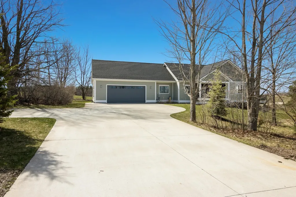 15415 Orchard View Drive Elk Rapids Township MI 49690