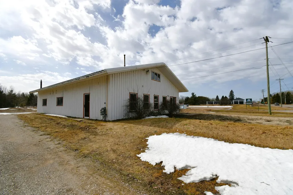 14280 Stover Road Charlevoix Township MI 49720