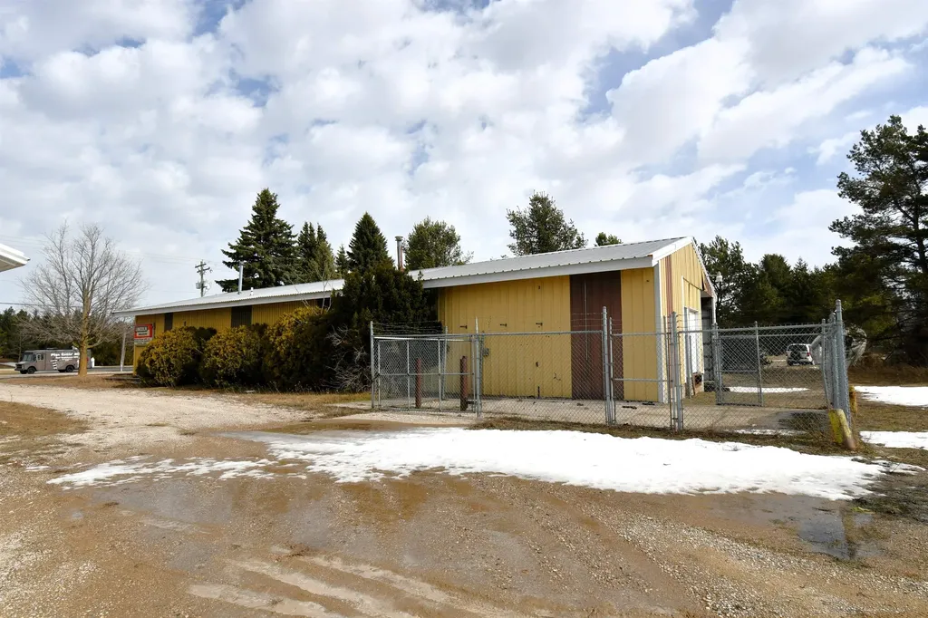 14260 Stover Road Charlevoix Township MI 49720