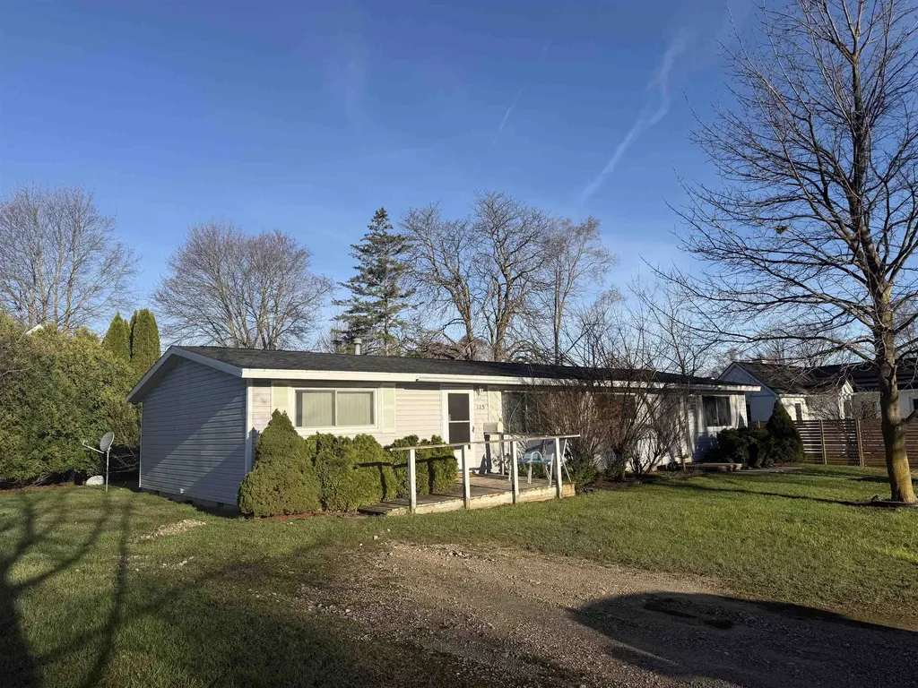 105 & 107 Brand Street Elk Rapids Township MI 49629