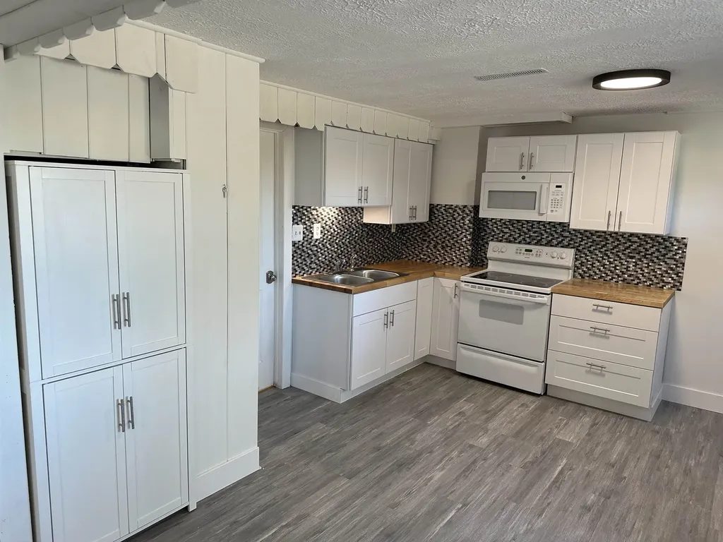 7075 E M 72 Acme Township MI 49690