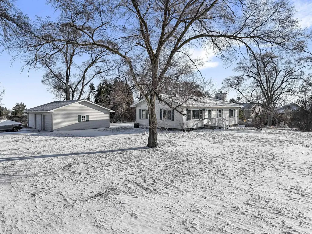 7075 E M 72 Acme Township MI 49690