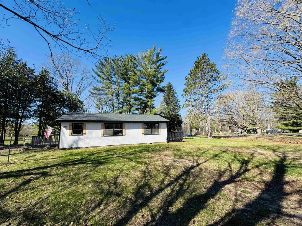 6481 N 35 Road Greenwood Township MI 49663