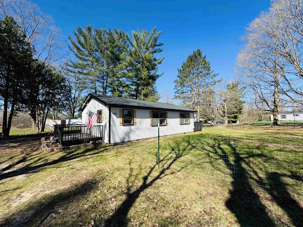 6481 N 35 Road Greenwood Township MI 49663