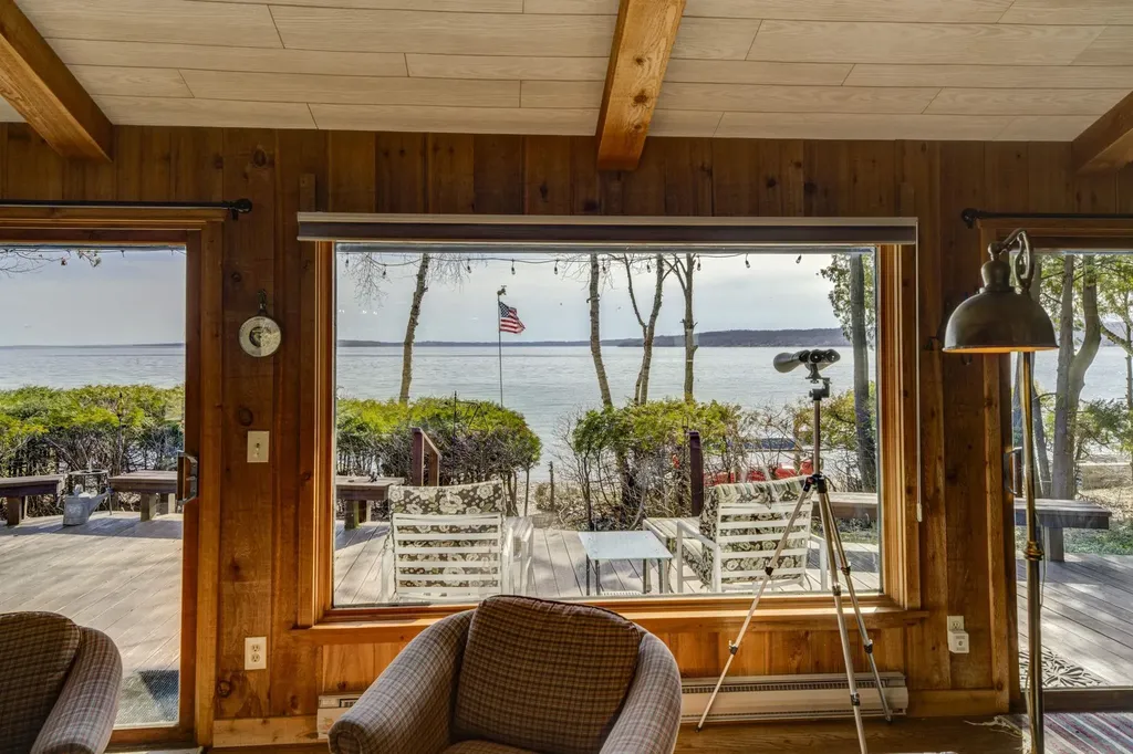 4152 N Omena Point Road Leelanau Township MI 49674