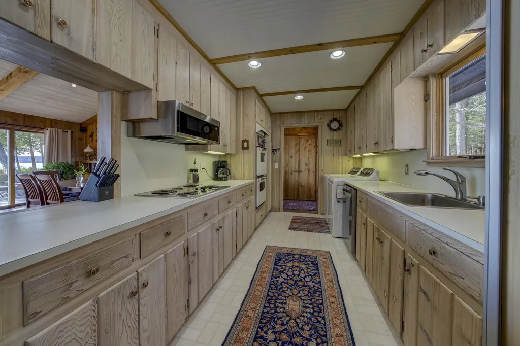 4152 N Omena Point Road Leelanau Township MI 49674