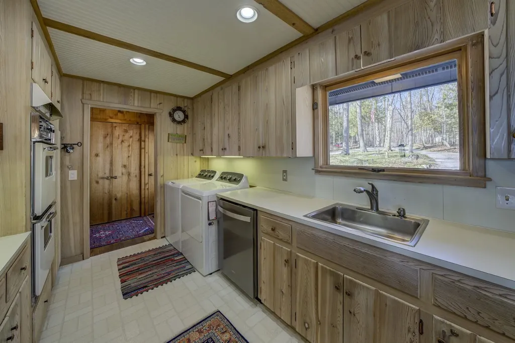 4152 N Omena Point Road Leelanau Township MI 49674