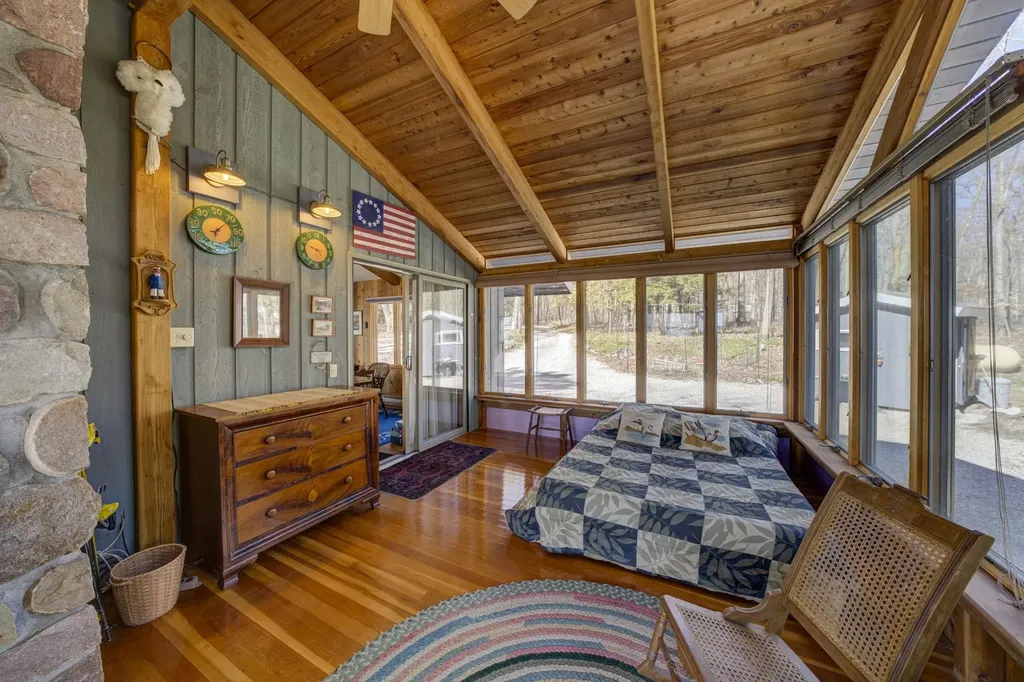 4152 N Omena Point Road Leelanau Township MI 49674