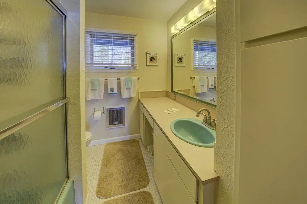 4152 N Omena Point Road Leelanau Township MI 49674