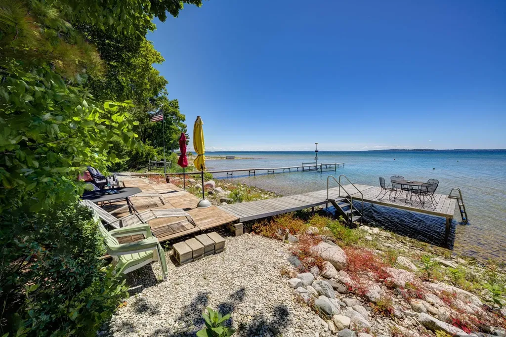 4152 N Omena Point Road Leelanau Township MI 49674
