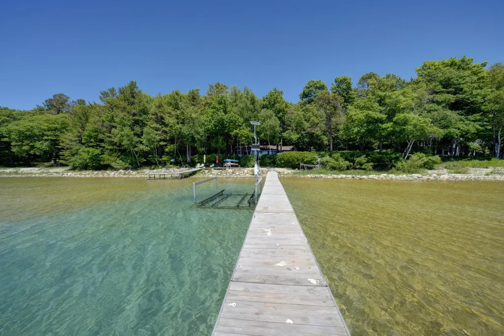 4152 N Omena Point Road Leelanau Township MI 49674