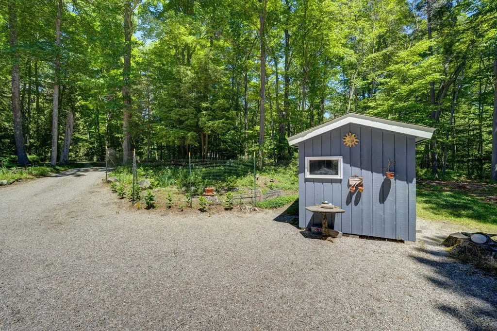 4152 N Omena Point Road Leelanau Township MI 49674