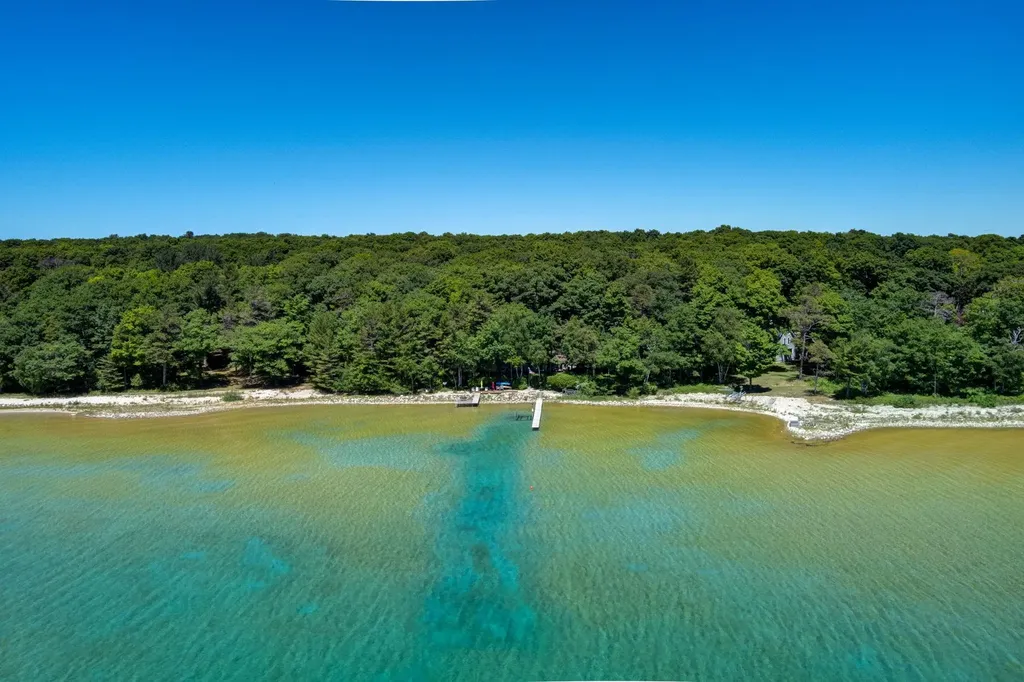 4152 N Omena Point Road Leelanau Township MI 49674