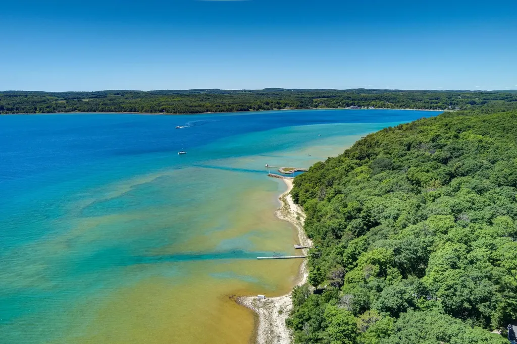4152 N Omena Point Road Leelanau Township MI 49674