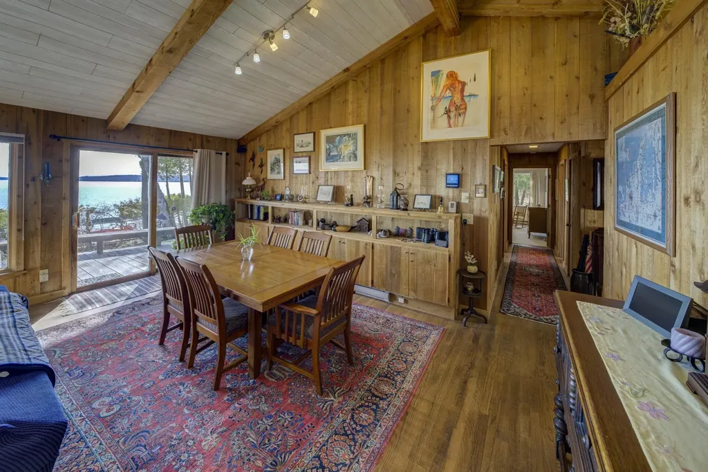4152 N Omena Point Road Leelanau Township MI 49674